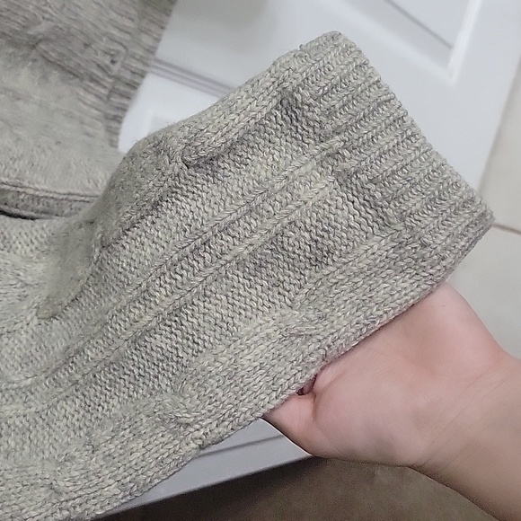 GAP Cream Wool Cable Knit Turtleneck Sweater - Picture 7 of 7